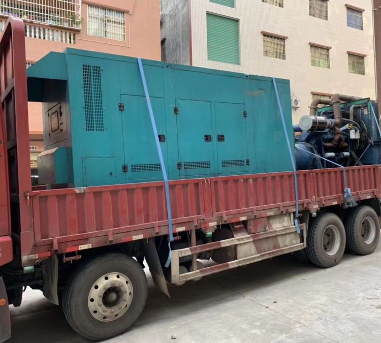 和田如何在不同负载率下确保 400KW 柴油发电机组的正常运行？