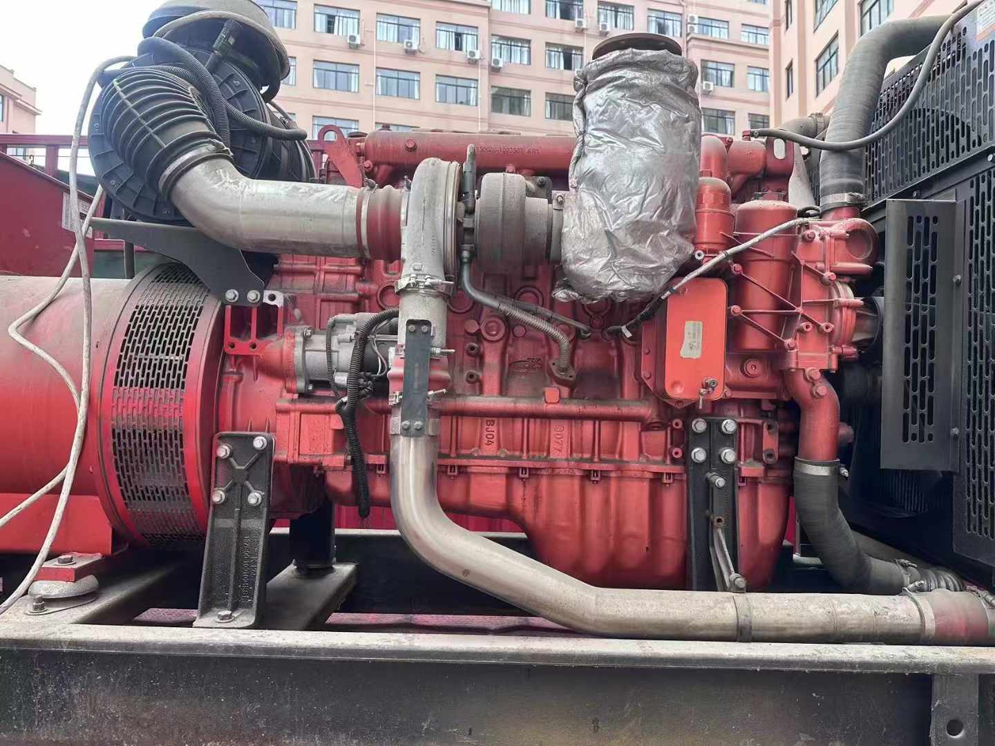和田如何选择适合 600kW 柴油发电机组的过载保护器？